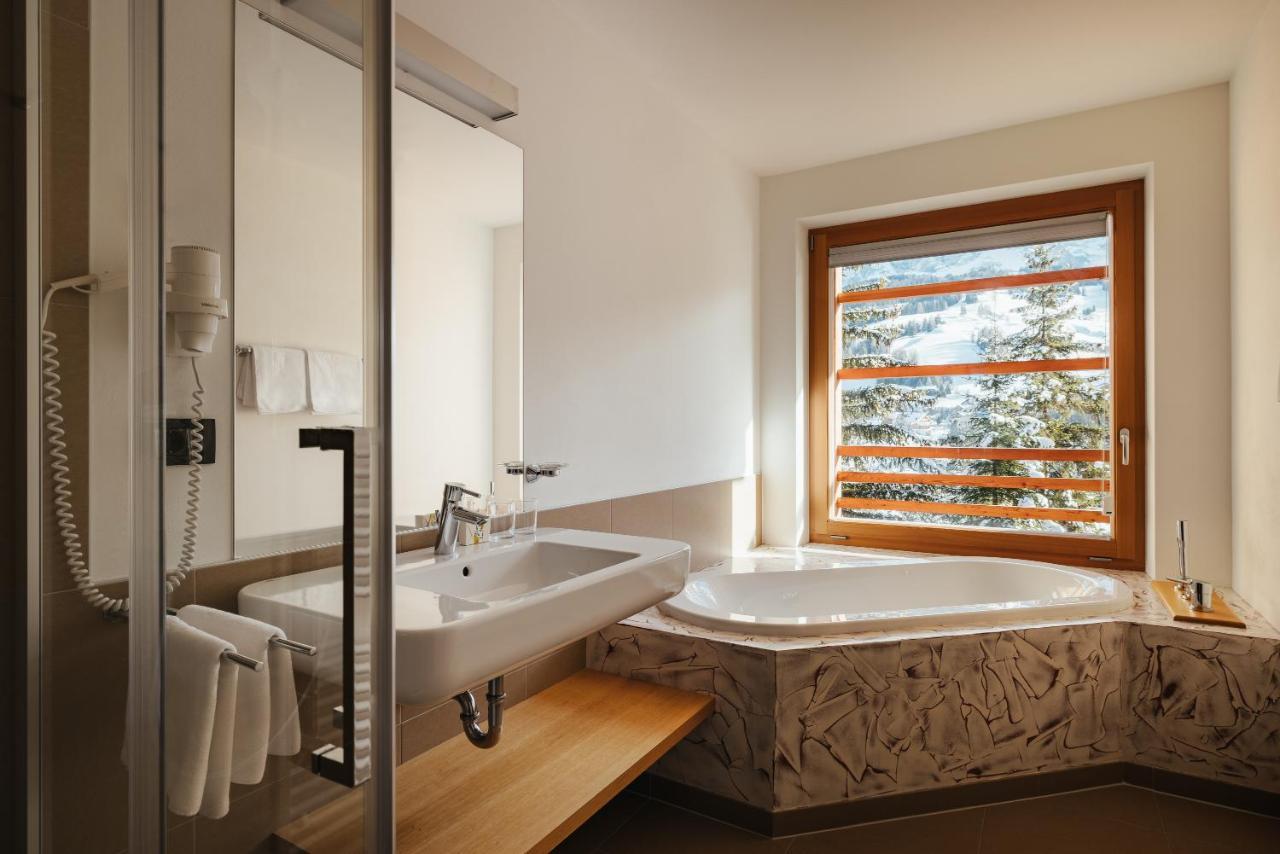 Hotel Melodia Del Bosco Бадия Экстерьер фото